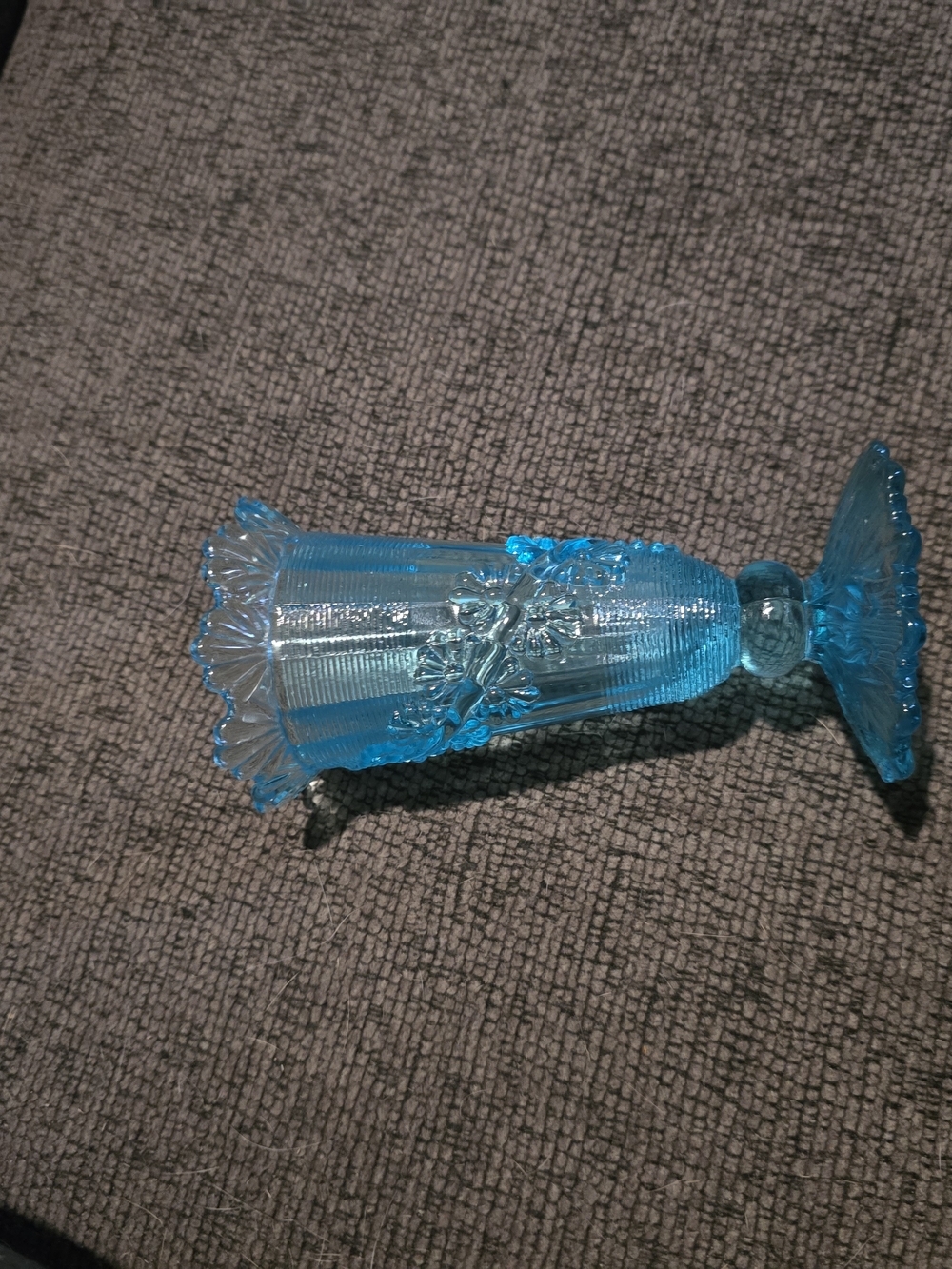 Northwood | Fluted Scroll Blue Opalescent Glass Vase - Picture 3 of 5